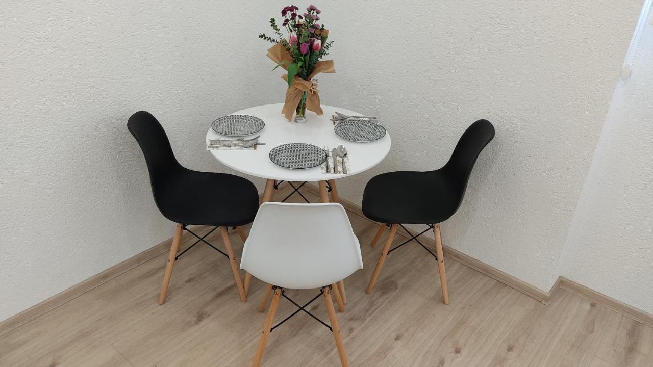 סראייבו Studio Apartment - A Bit Of Joy מראה חיצוני תמונה