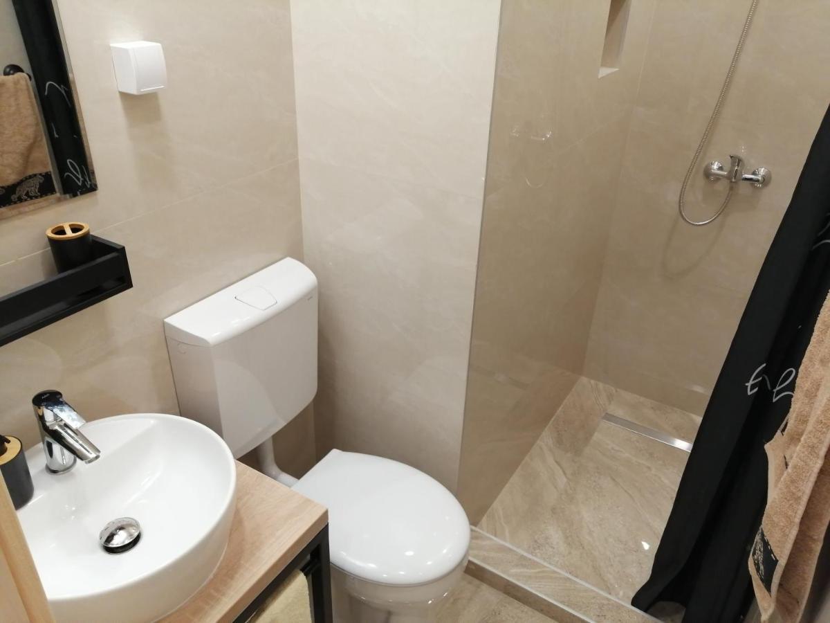 סראייבו Studio Apartment - A Bit Of Joy מראה חיצוני תמונה